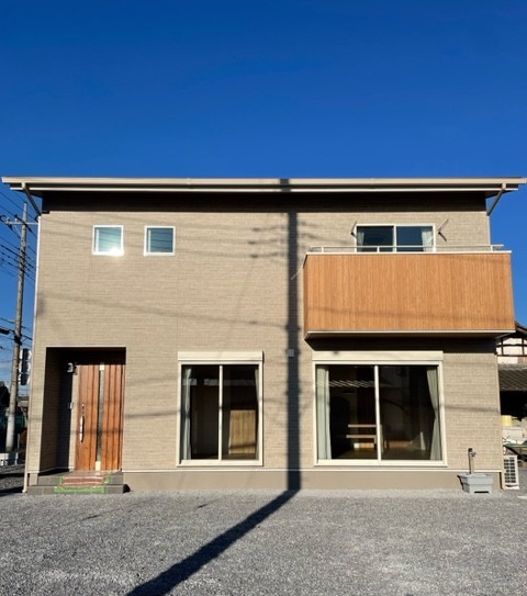 木目調のおしゃれなお家
