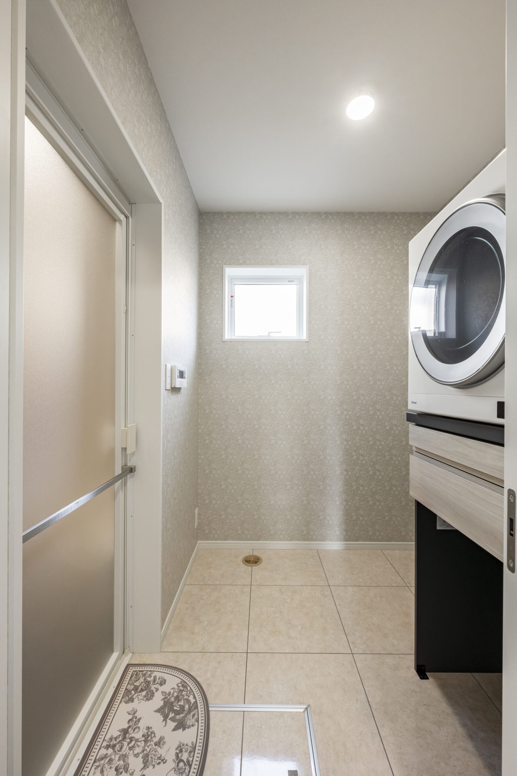 回遊導線のある欧米テイストのお家