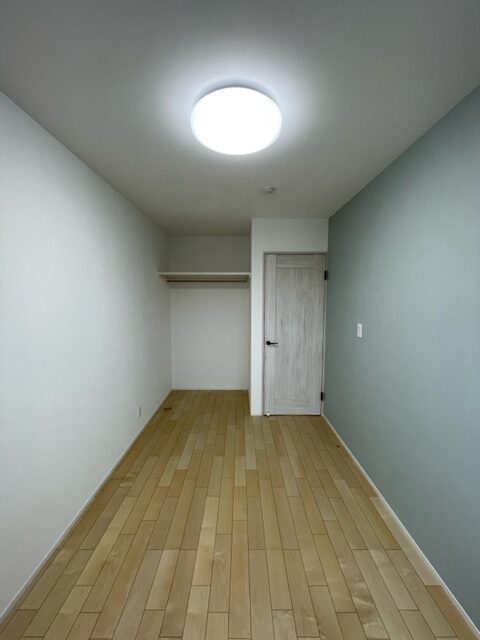 明るく開放的なリビングと小上がりのあるお家