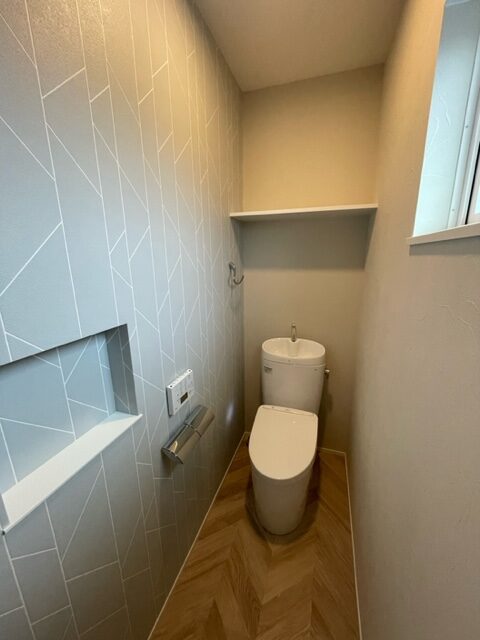 明るく開放的なリビングと小上がりのあるお家